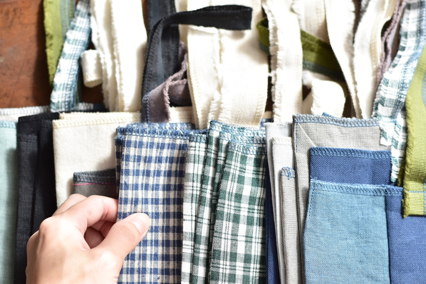 はじっこバック